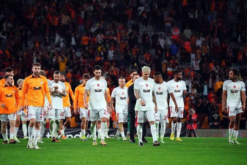 GALATASARAY TRANSFER HABERLERİ: Yıldız ismin kafası karışık! Gelen teklifler sonrası...