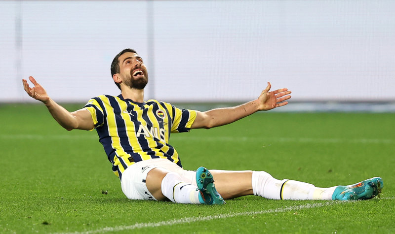 FENERBAHÇE HABERLERİ: Talipleri artıyor! Sürpriz transfer teklifi