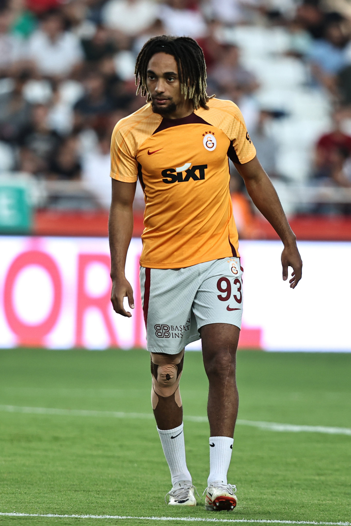 Galatasaray’da Okan Buruk’tan derbiye özel Sacha Boey planı!