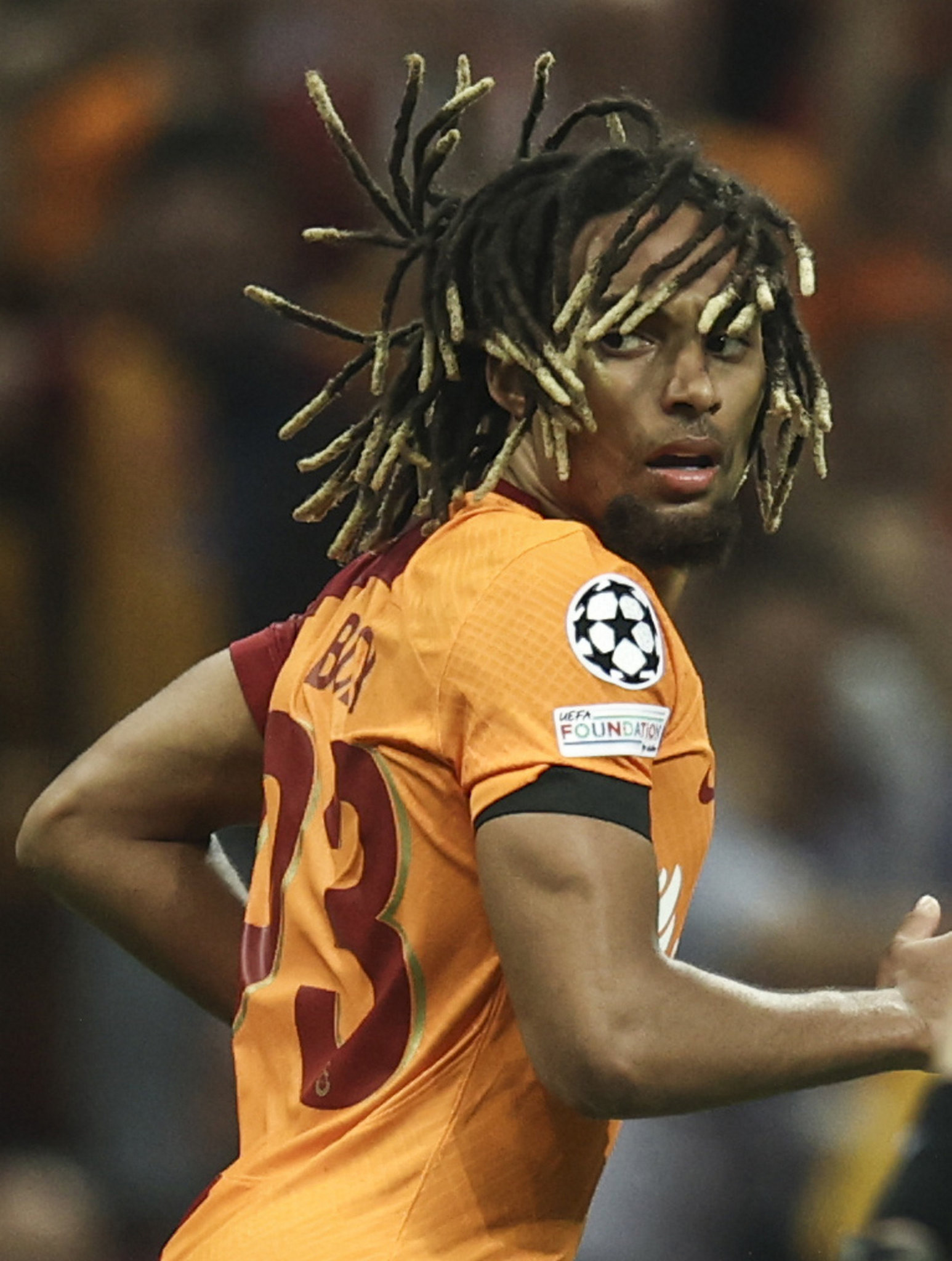 Galatasaray’da Okan Buruk’tan derbiye özel Sacha Boey planı!