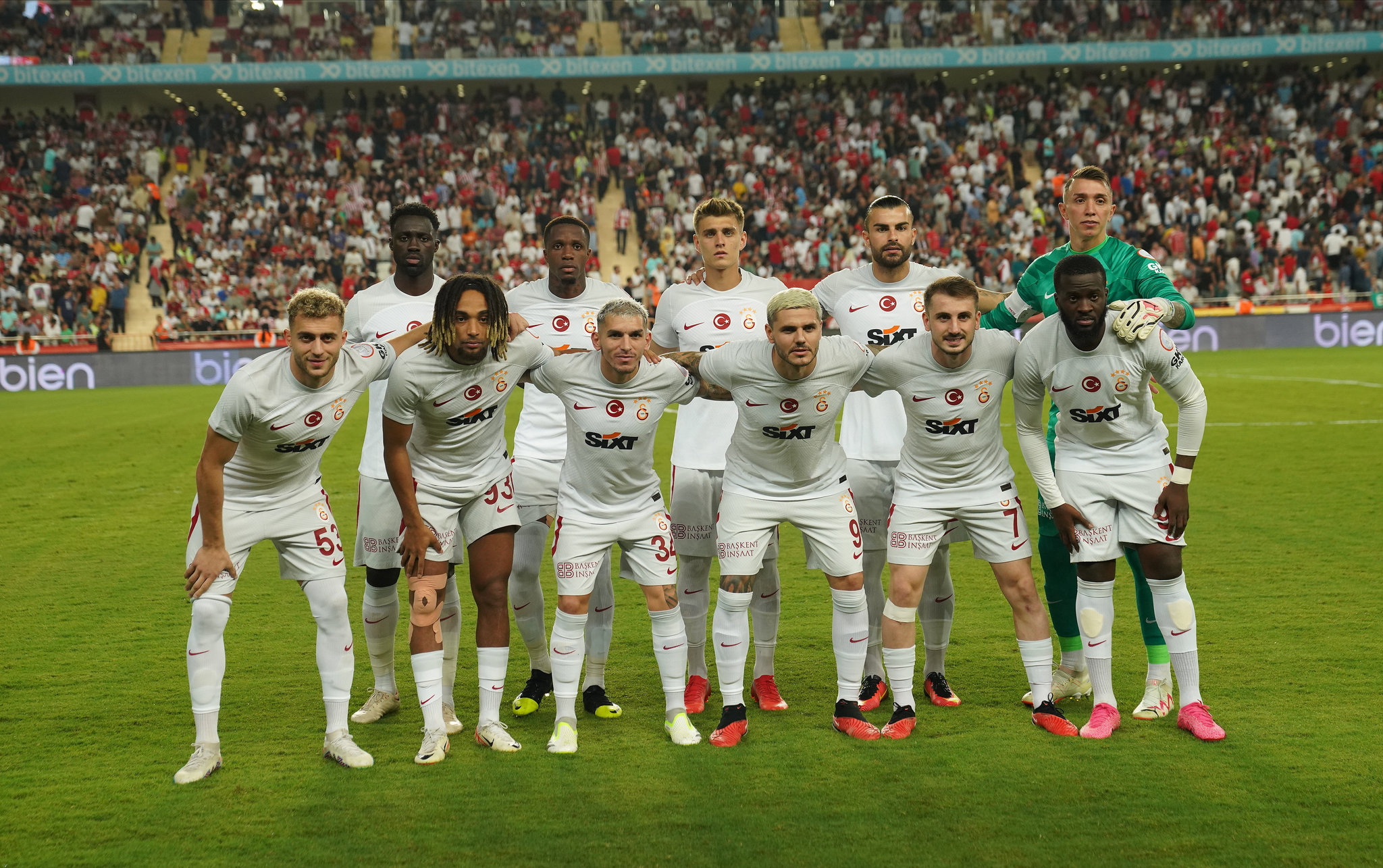 Galatasaray’da Okan Buruk’tan derbiye özel Sacha Boey planı!