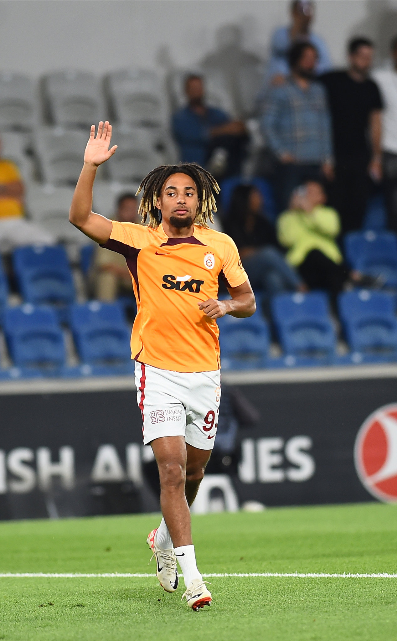 Galatasaray’da Okan Buruk’tan derbiye özel Sacha Boey planı!