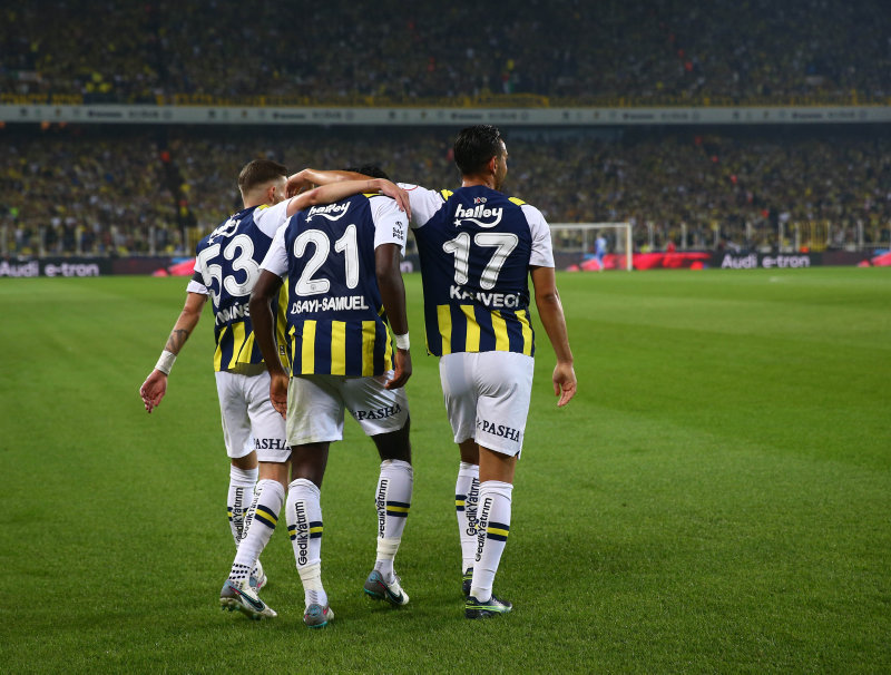 FENERBAHÇE TRANSFER HABERLERİ: Ferdi Kadıoğlu’na tarihe geçecek teklif!