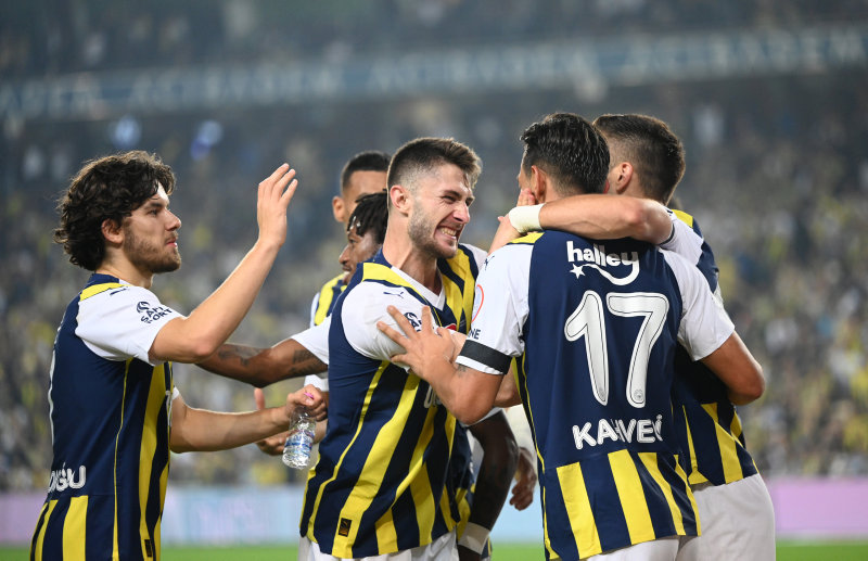 FENERBAHÇE TRANSFER HABERLERİ: Ferdi Kadıoğlu’na tarihe geçecek teklif!