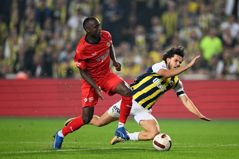 FENERBAHÇE TRANSFER HABERLERİ: Ferdi Kadıoğlu’na tarihe geçecek teklif!