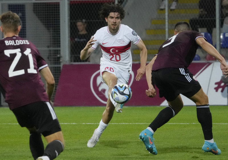 FENERBAHÇE TRANSFER HABERLERİ: Ferdi Kadıoğlu’na tarihe geçecek teklif!
