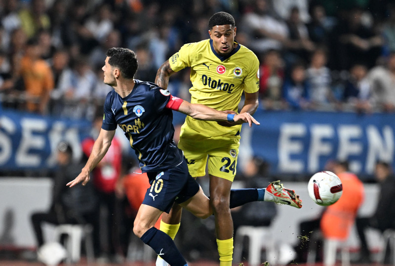 SON DAKİKA TRANSFER: İtalyanlar Fenerbahçe’nin yıldızının peşinde!