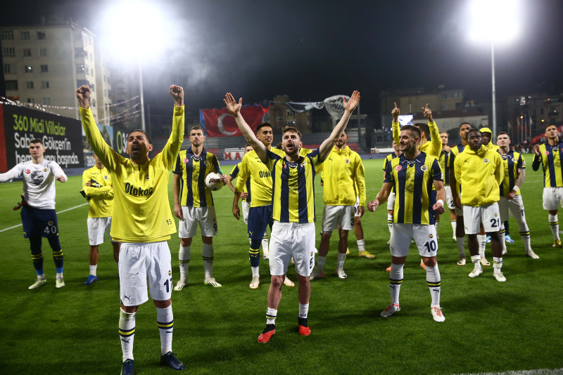 Fenerbahçe’de flaş transfer gelişmesi! Krunic...
