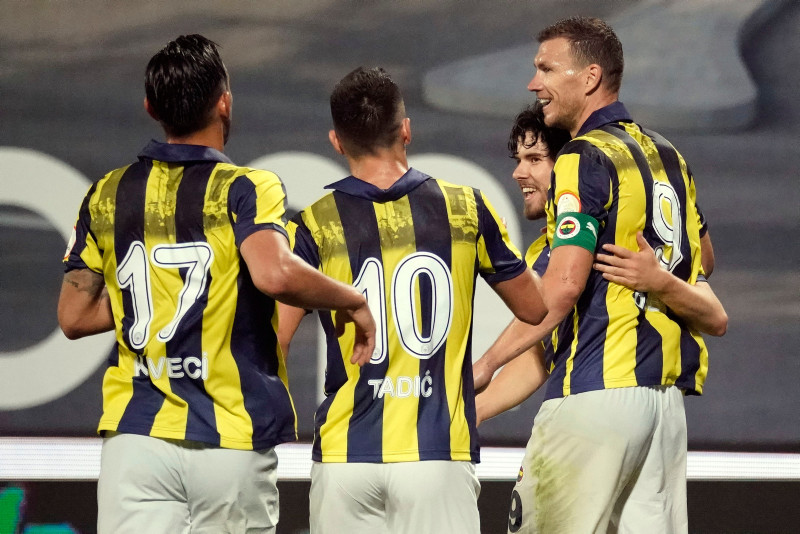 Fenerbahçe’de flaş transfer gelişmesi! Krunic...