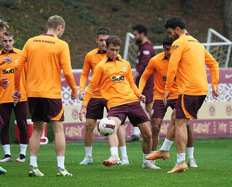 TRANSFER HABERLERİ | Eski Beşiktaşlı yıldızın  menajerinden Galatasaray açıklaması! Masaya oturduk