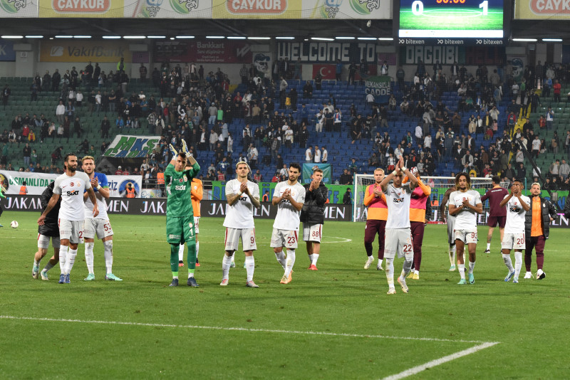 TRANSFER HABERLERİ | Eski Beşiktaşlı yıldızın  menajerinden Galatasaray açıklaması! Masaya oturduk