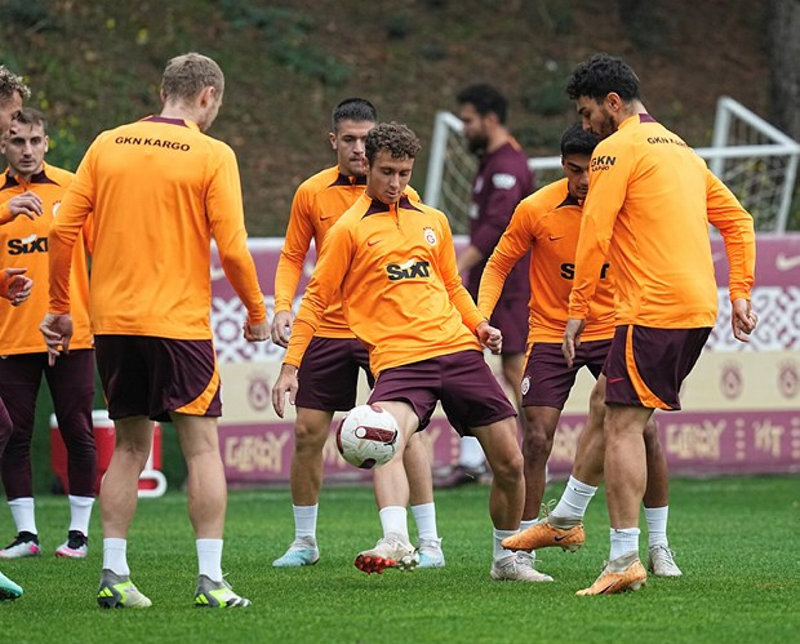 GALATASARAY HABERLERİ - Yıldız isim sahaya! İşte Okan Buruk’un Kasımpaşa maçı muhtemel 11’i