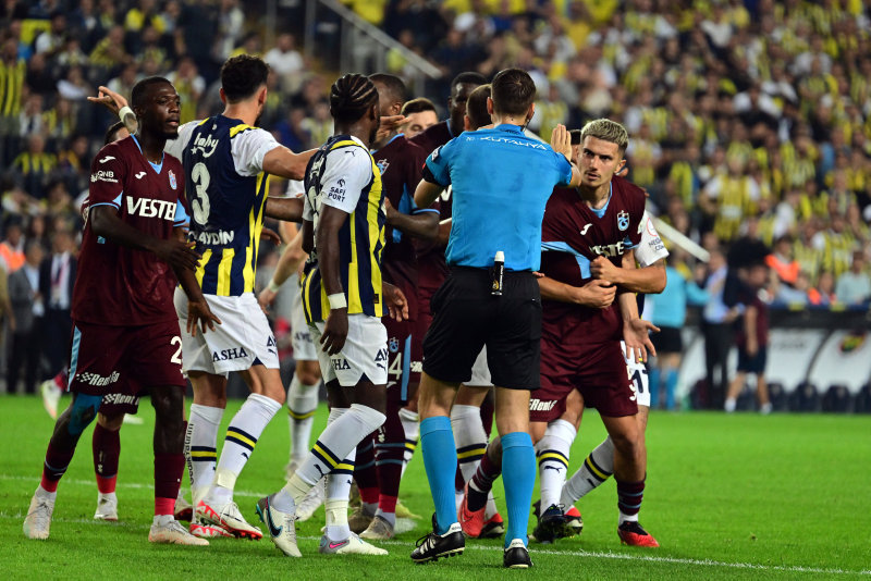 FENERBAHÇE HABERİ | Gözler Fred ve Alexander Djiku’da! Adana Demirspor maçında...