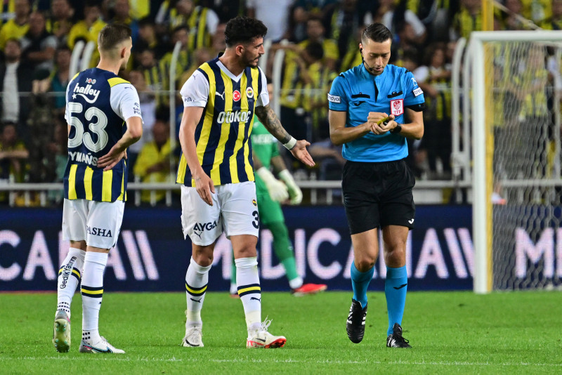 FENERBAHÇE HABERİ - Samet Akaydin şansını kaybetti! İsmail Kartal’dan sürpriz karar