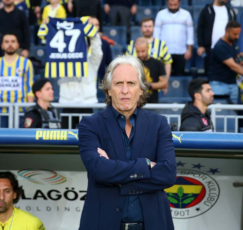 Jorge Jesus ve Fenerbahçe davalık oluyor! FIFA’ya şikayet edecek