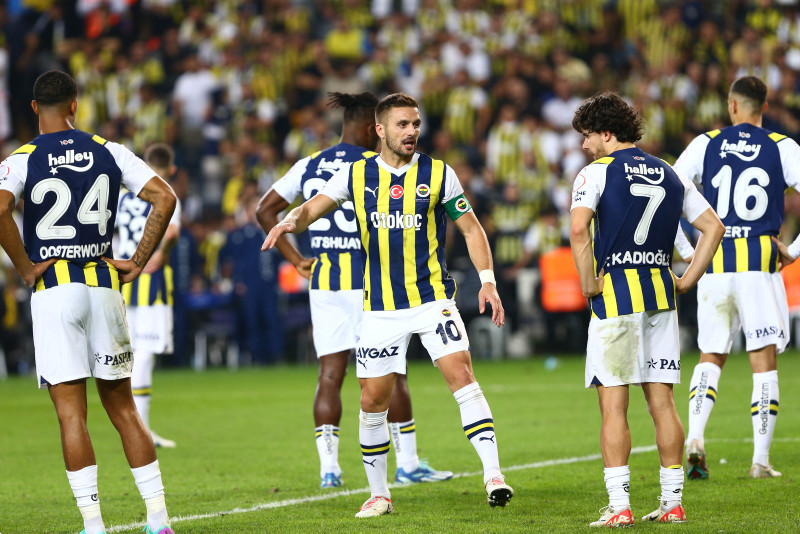 Fenerbahçe’de sürpriz gelişme! Yeni ayrılmıştı şimdi dönmek istiyor