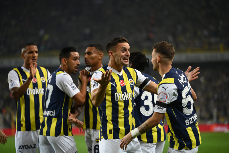 Manchester United’dan Fenerbahçeli yıldıza transfer kancası! Altay Bayındır’dan sonra...