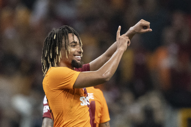 İtalyan devinden Sacha Boey’a kanca! Galatasaray’ın kapısını çalacak
