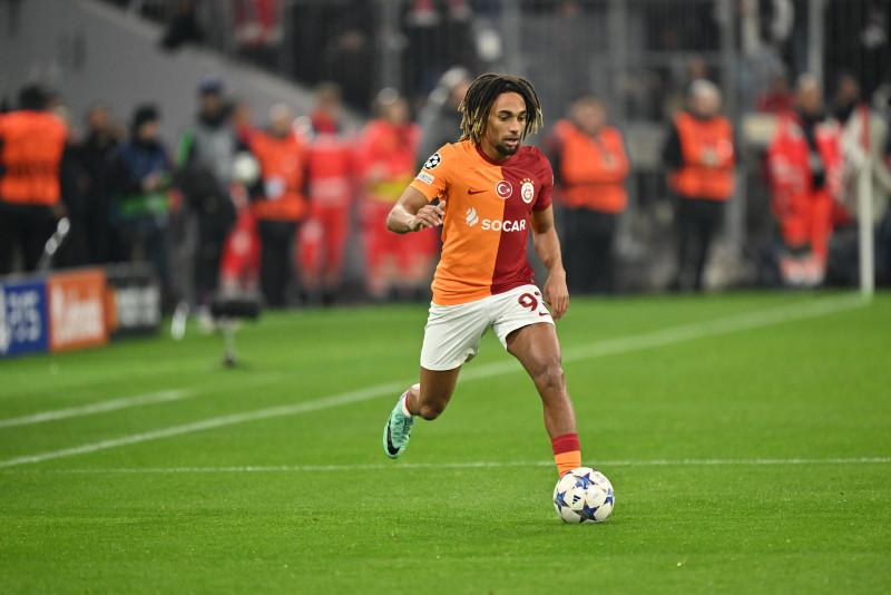 Galatasaray’da dev operasyon! Okan Buruk 5 ismin üstünü çizdi