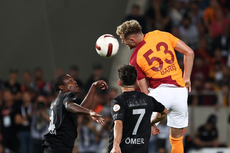 Galatasaray’da dev operasyon! Okan Buruk 5 ismin üstünü çizdi