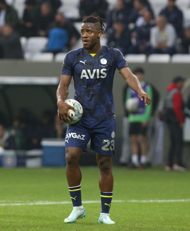 TRANSFER HABERİ: Fenerbahçe’de ayrılık zamanı! Yeni adresi...