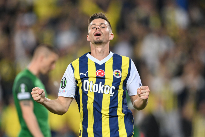 Fenerbahçe’de flaş ayrılık! Eski takımına dönüyor