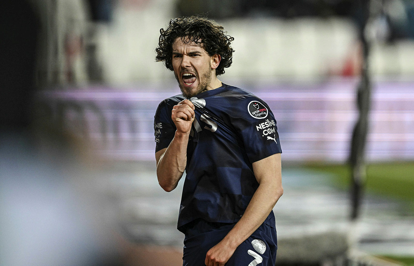 Edin Dzeko’dan Fenerbahçe için transfer görüşmesi! O ismi ikna etti