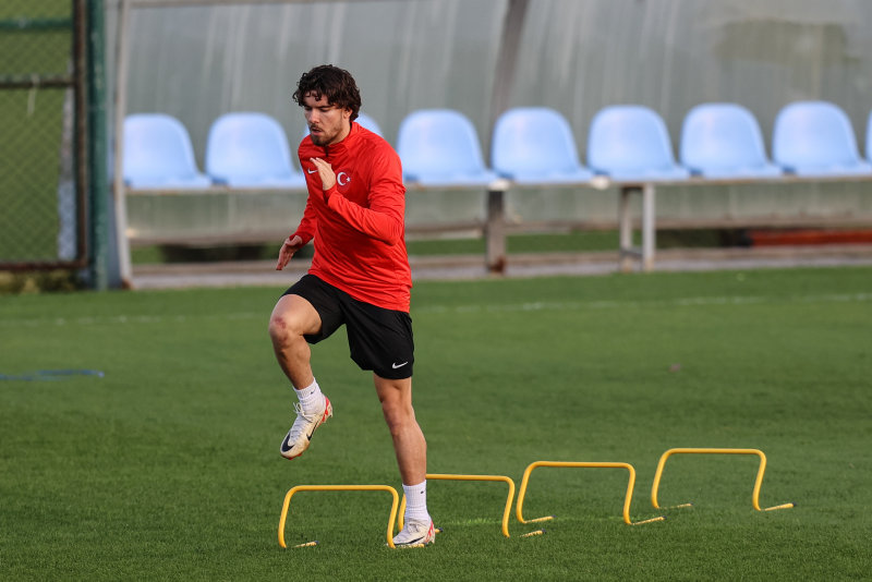 FENERBAHÇE TRANSFER HABERİ - Ferdi Kadıoğlu devlerin radarında! Milli takımda izlediler