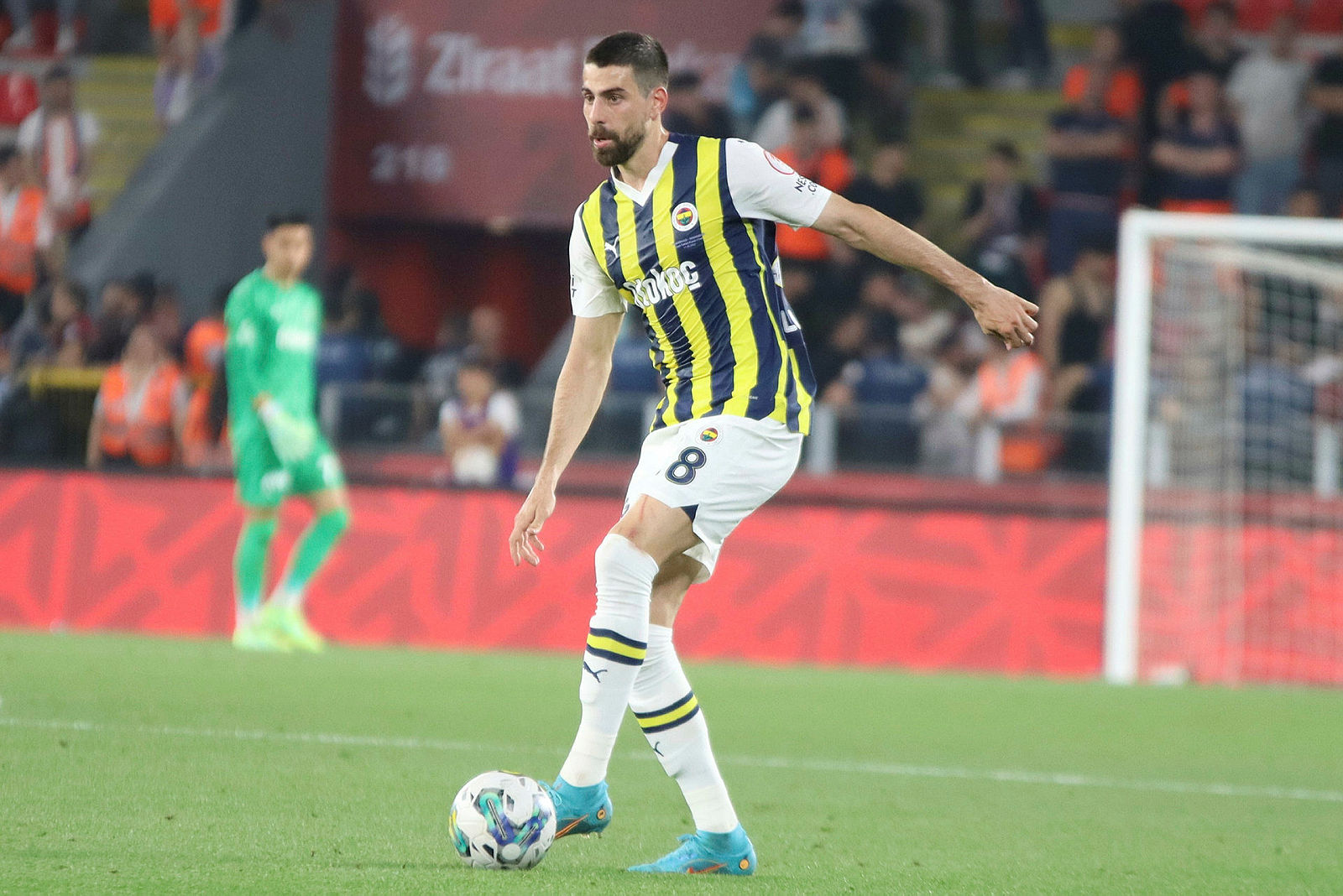 Fenerbahçe’de 2 ayrılık 1 transfer!