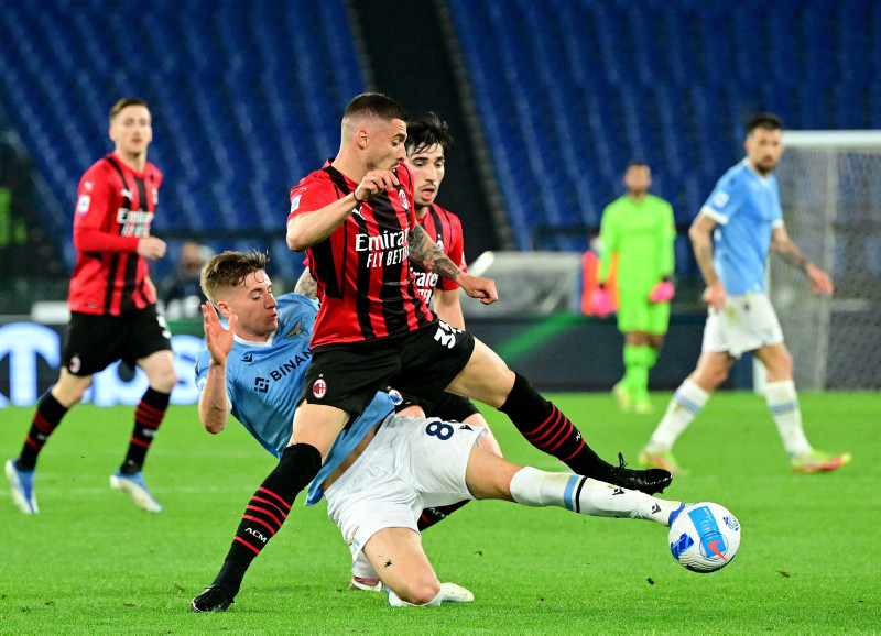 TRANSFER HABERİ | Rade Krunic’ten Fenerbahçe’ye müjde! Menajeriyle görüşme...