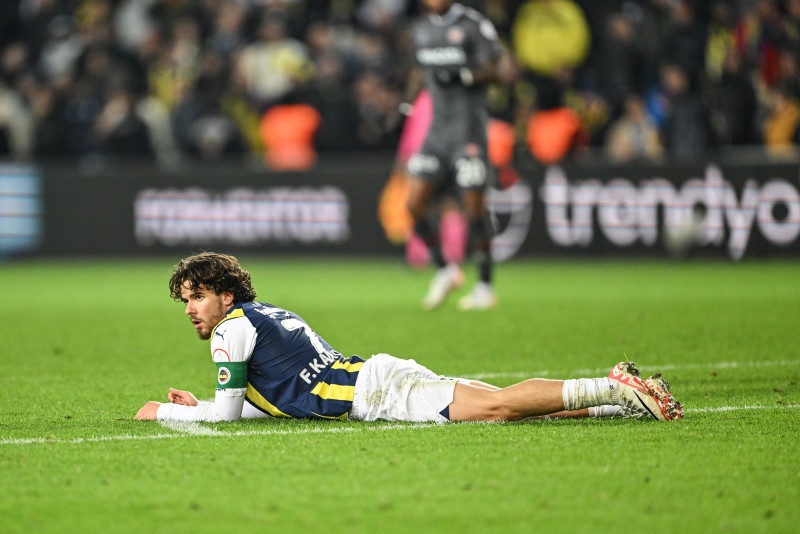 Fenerbahçe’de bir sakatlık daha! Bunu kimse beklemiyordu