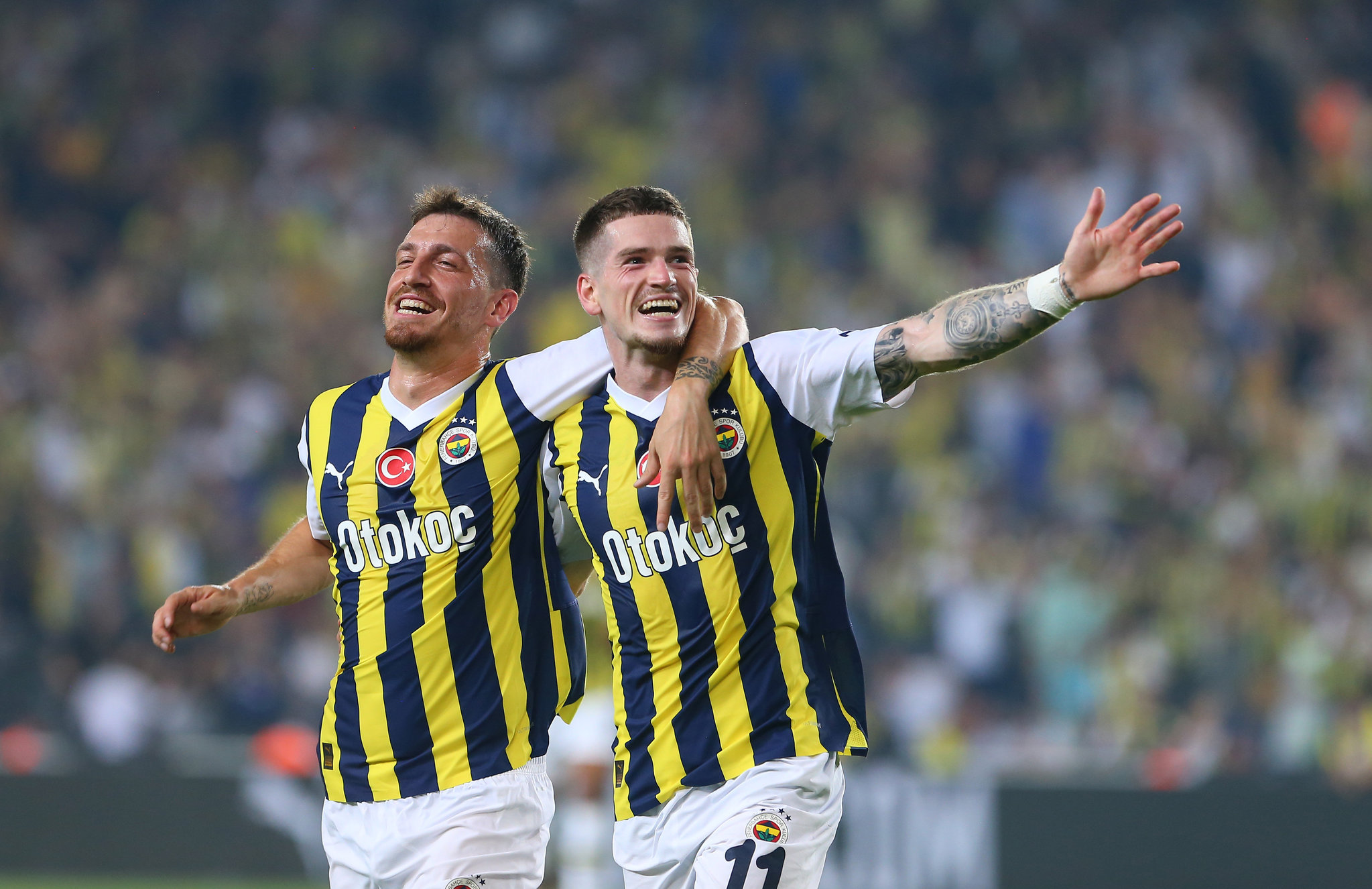 TRANSFER HABERİ - Fenerbahçe’nin yıldızına resmen talip oldular! İşte yapılan teklif