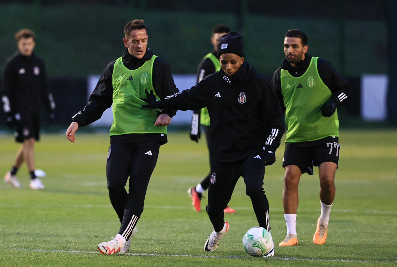 Rıza Çalımbay’dan radikal karar! İşte Beşiktaş’ın Club Brugge maçı muhtemel 11’i