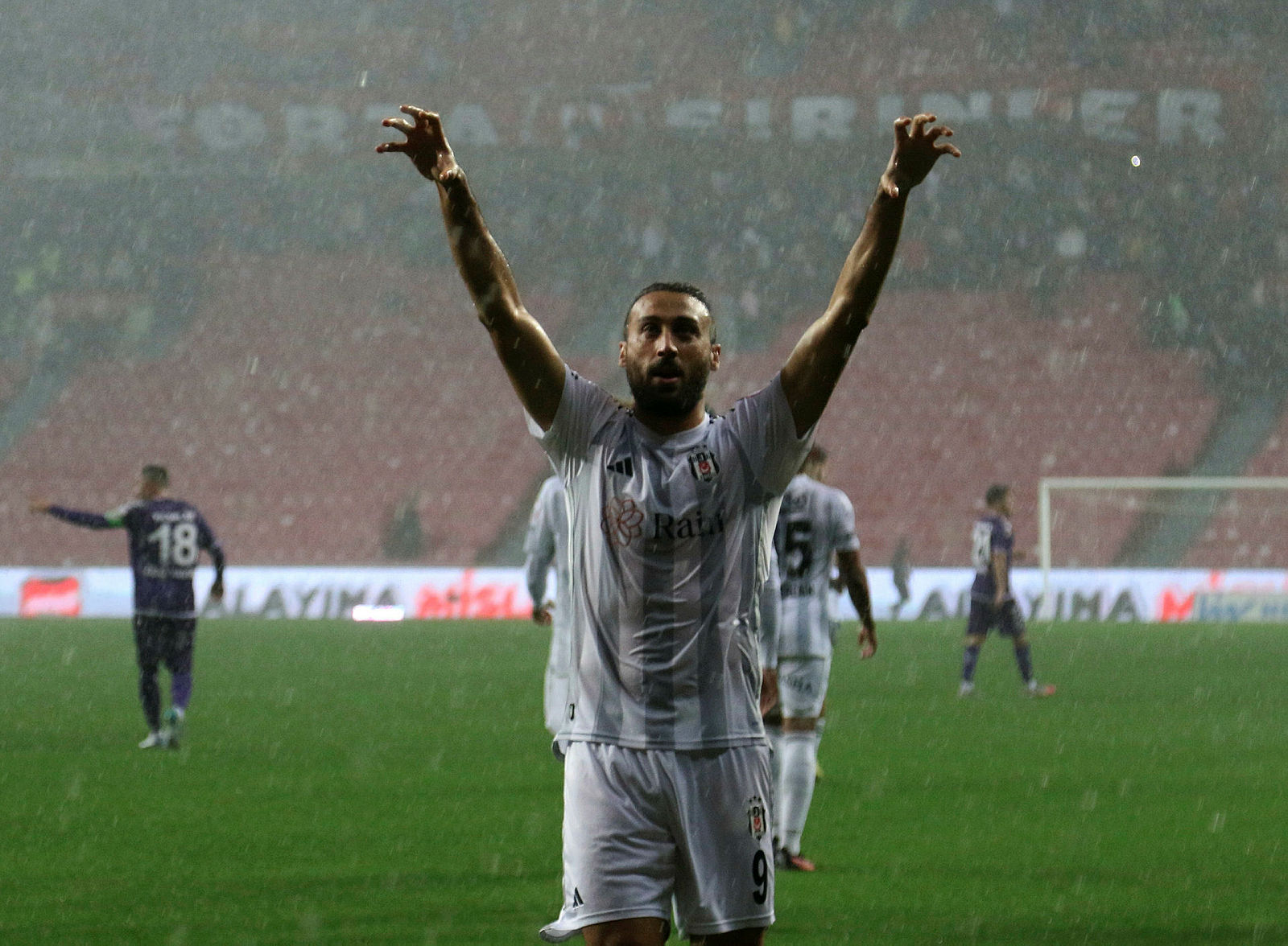 Rıza Çalımbay’dan radikal karar! İşte Beşiktaş’ın Club Brugge maçı muhtemel 11’i