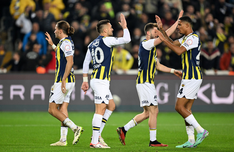 TRANSFER HABERİ: Fenerbahçe istiyordu Tottenham devreye girdi! Bunu kimse beklemiyordu