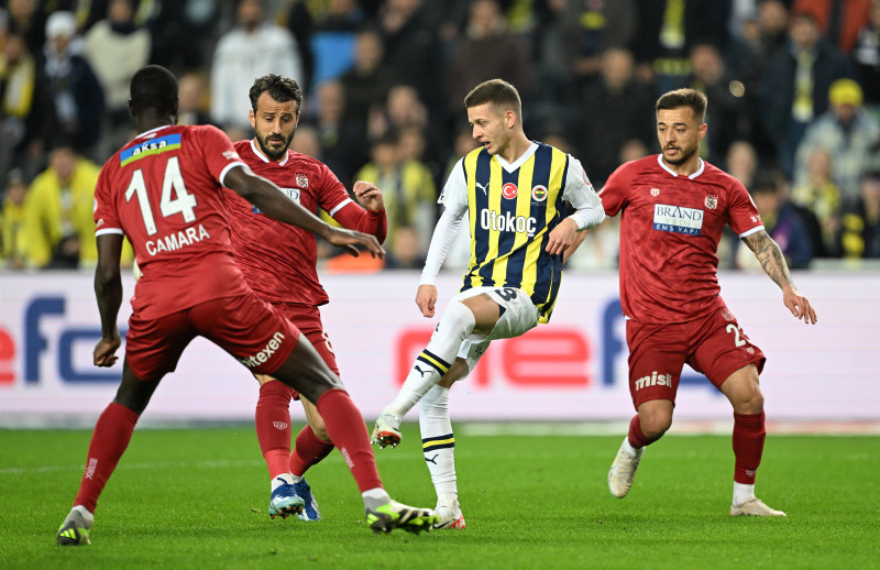 Spor yazarları Fenerbahçe - EMS Yapı Sivasspor maçını yorumladı!