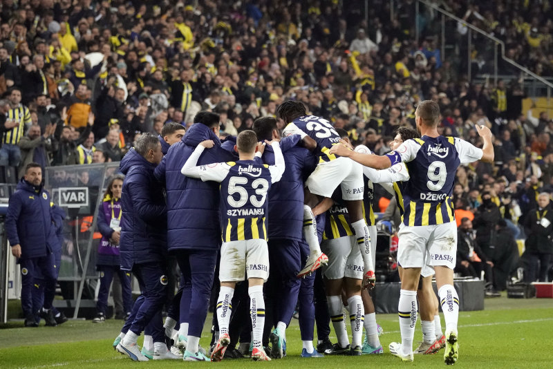 Fenerbahçe’ye kötü haber! Derbide forma giyemeyecek