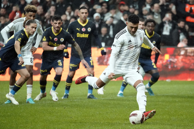 Beşiktaş - Fenerbahçe maçı sonrası Bülent Timurlenk’ten Rıza Çalımbay’a sert eleştiri!
