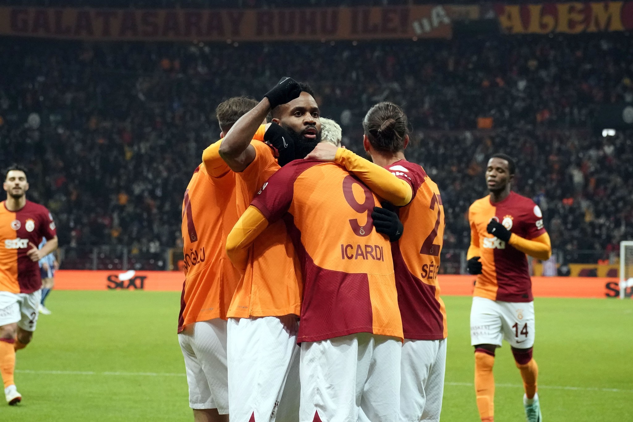 Galatasaray Şampiyonlar Ligi’nde nasıl son 16’ya kalır! İşte tüm ihtimaller...