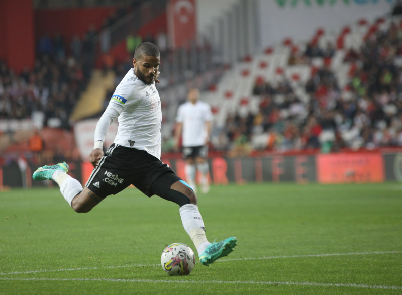 BEŞİKTAŞ TRANSFER HABERİ | Kadro dışı kalmıştı! Yeni takımını duyurdular