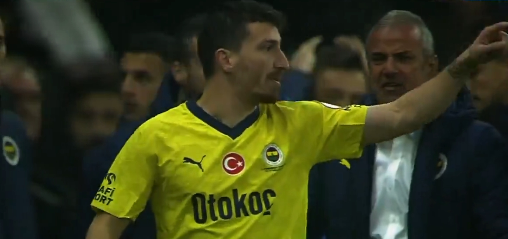 İsmail Kartal’dan Mert Hakan Yandaş’a kırmızı kart tepkisi! İşte o anlar...