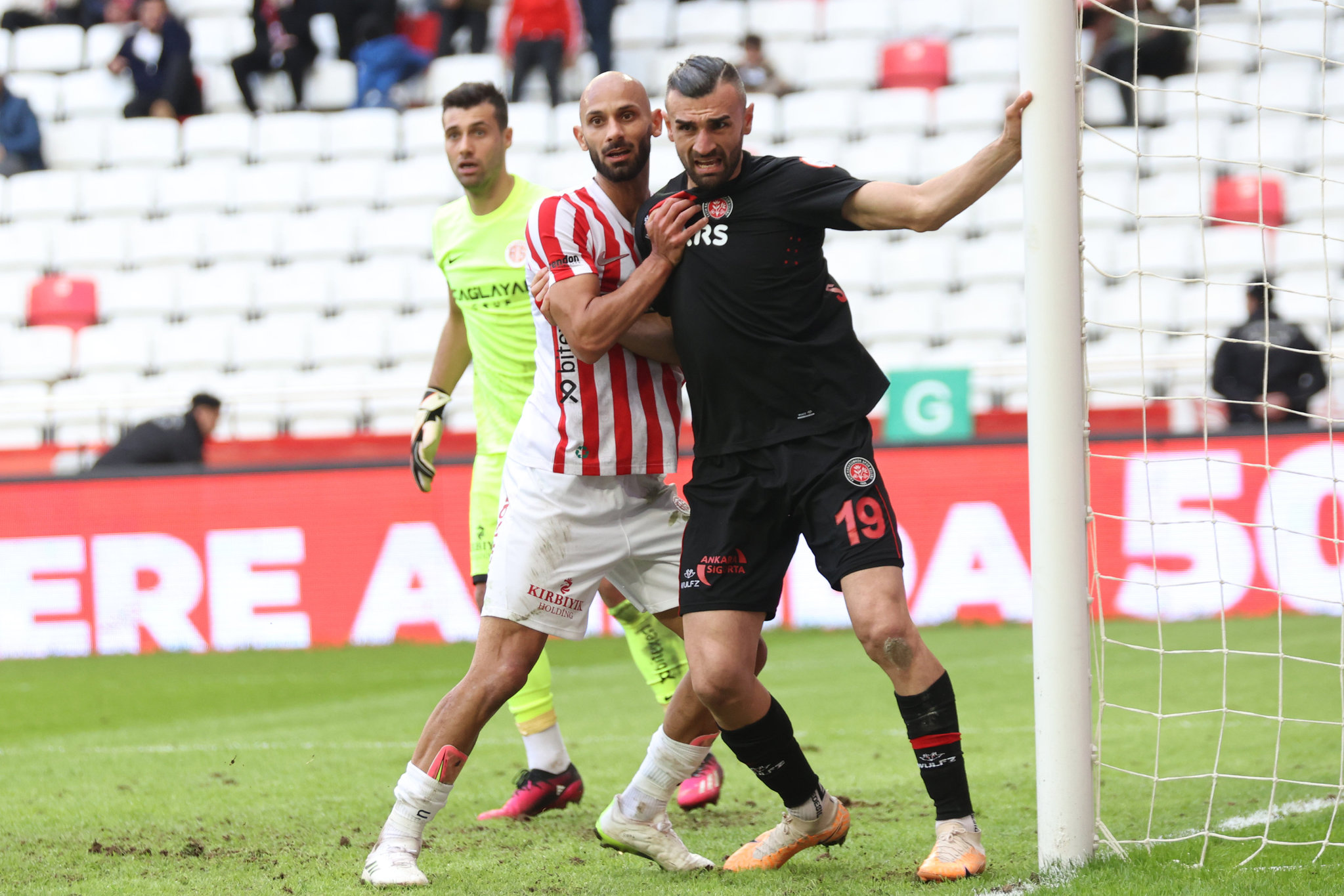 Serdar Dursun’dan derbi ve şampiyonluk tahmini! Favorim...