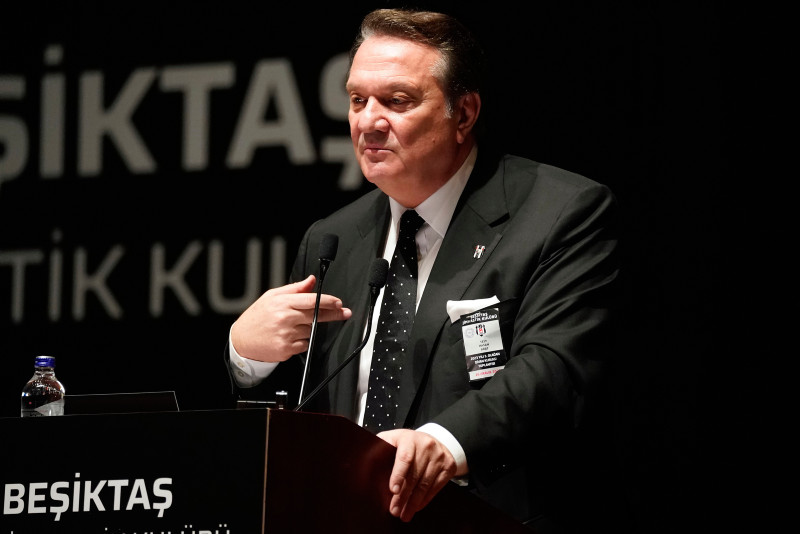 Beşiktaş Başkanı Hasan Arat’tan teknik direktör sözleri!