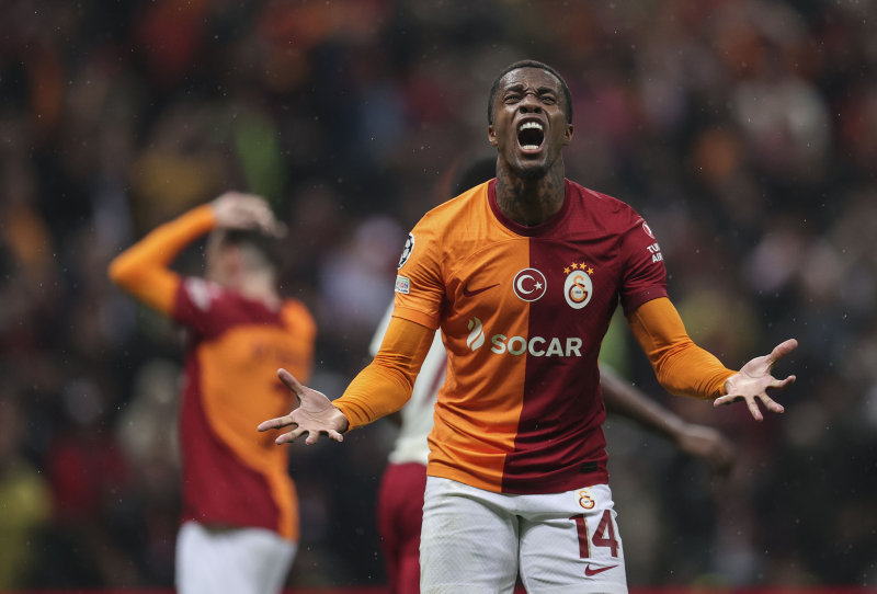 TRANSFER HABERİ: Galatasaray’dan sürpriz Zaha kararı! Menajerlere iletildi