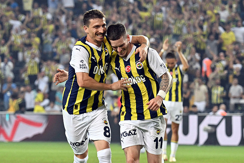 TRANSFER HABERİ | İngiliz ekibi Fenerbahçe’nin yıldızı için geliyor!