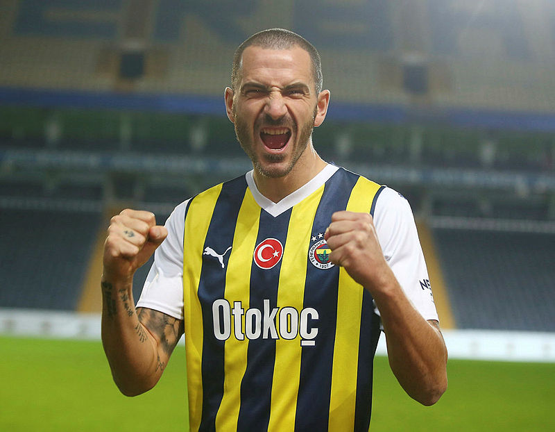​TRANSFER HABERİ | Fenerbahçe ve Galatasaray’ı üzen haber! İmzayı atıyor