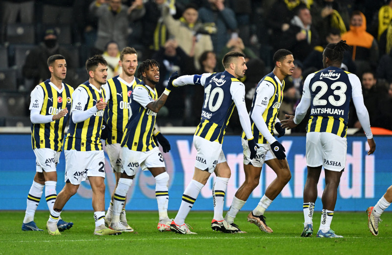 TRANSFER HABERİ | Fenerbahçe’den savunmaya yerli takviyesi! Sürpriz isim...