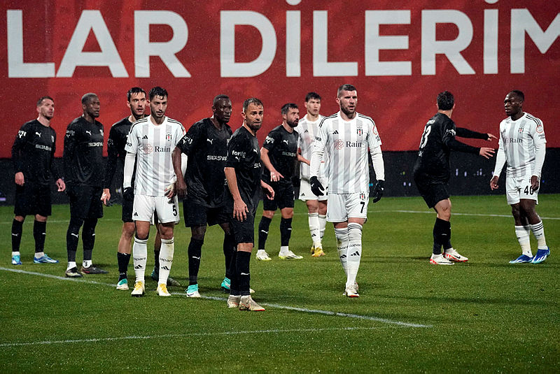 Spor yazarları Siltaş Yapı Pendikspor - Beşiktaş maçını değerlendirdi! Saç baş yoldurttular