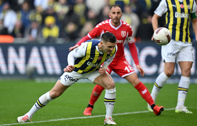Fenerbahçe ve Galatasaray’ın puanları eşitlendi! Erman Toroğlu’dan şampiyonluk yorumu