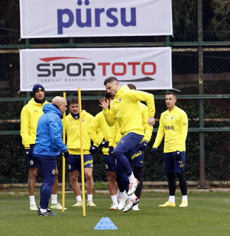 FENERBAHÇE HABERLERİ - İsmail Kartal’dan yıldız isme özel görev! Fred’in yokluğunda...